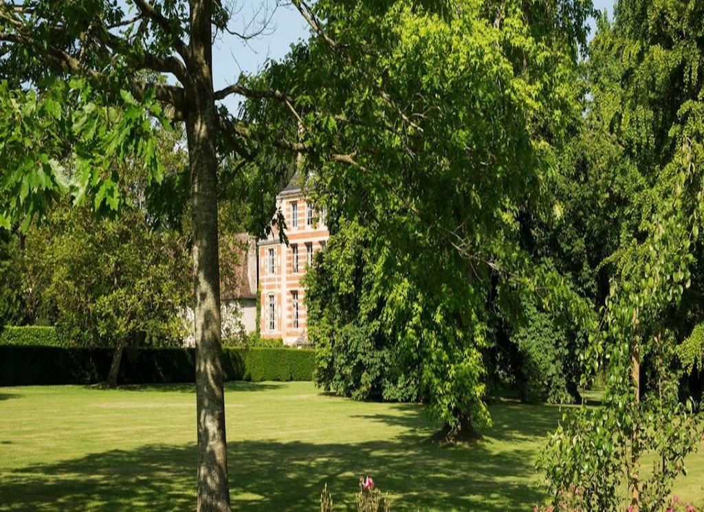 Chateau De Beneauville Bed and Breakfast Petiville  Esterno foto